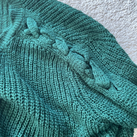 Green Sweater - Picture 3 of 4